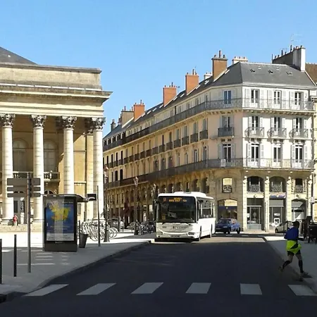 Le Voyageur Dijonnais-t2-hyper Centre-clim-wifi Dijon